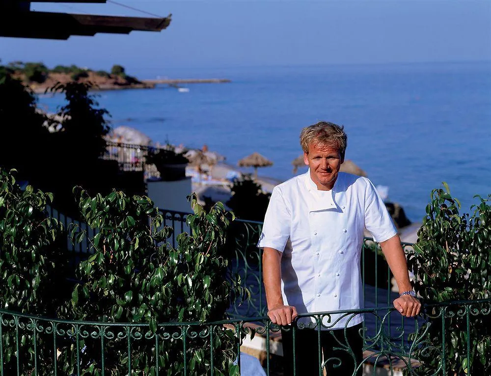 Forte Village Resort - Bouganville 산타마르게리타디풀라 4*,  이탈리아